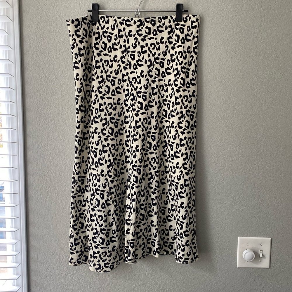 Leopard skirt